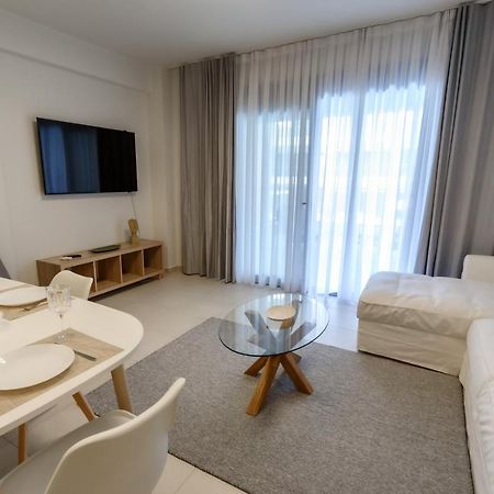 Itaka Familiy Apartments - Halkidiki Suites Com ニキティ エクステリア 写真