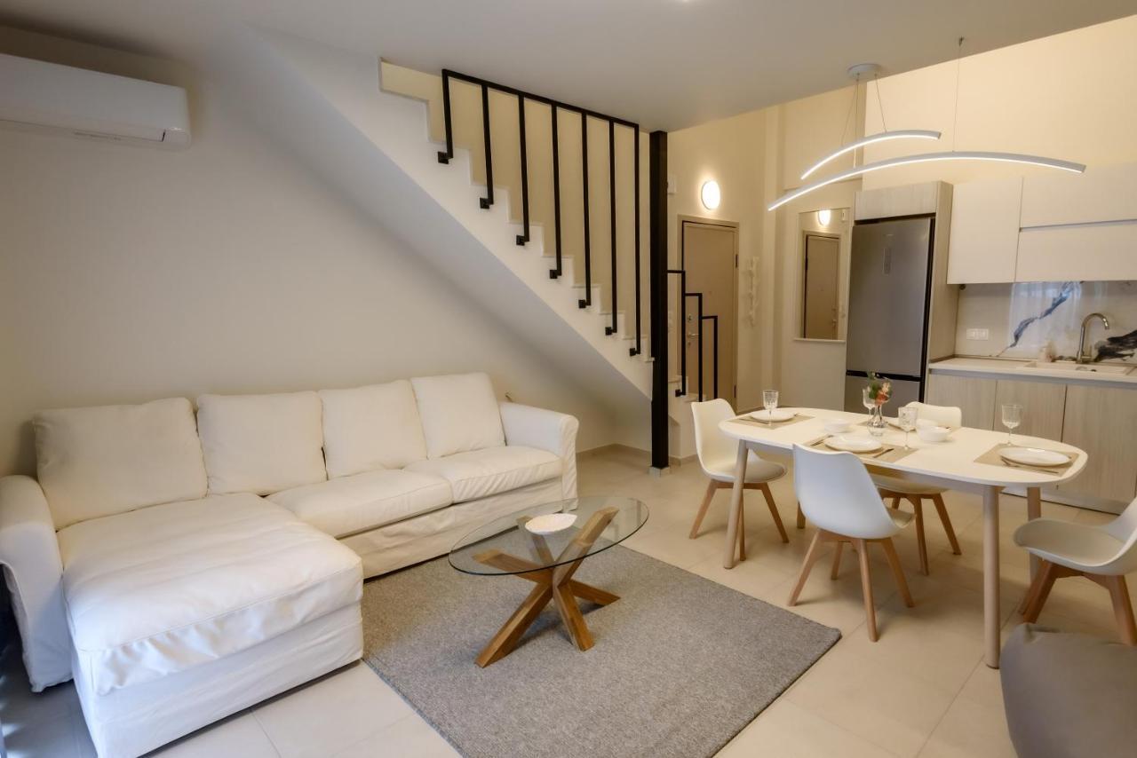 Itaka Familiy Apartments - Halkidiki Suites Com ニキティ エクステリア 写真