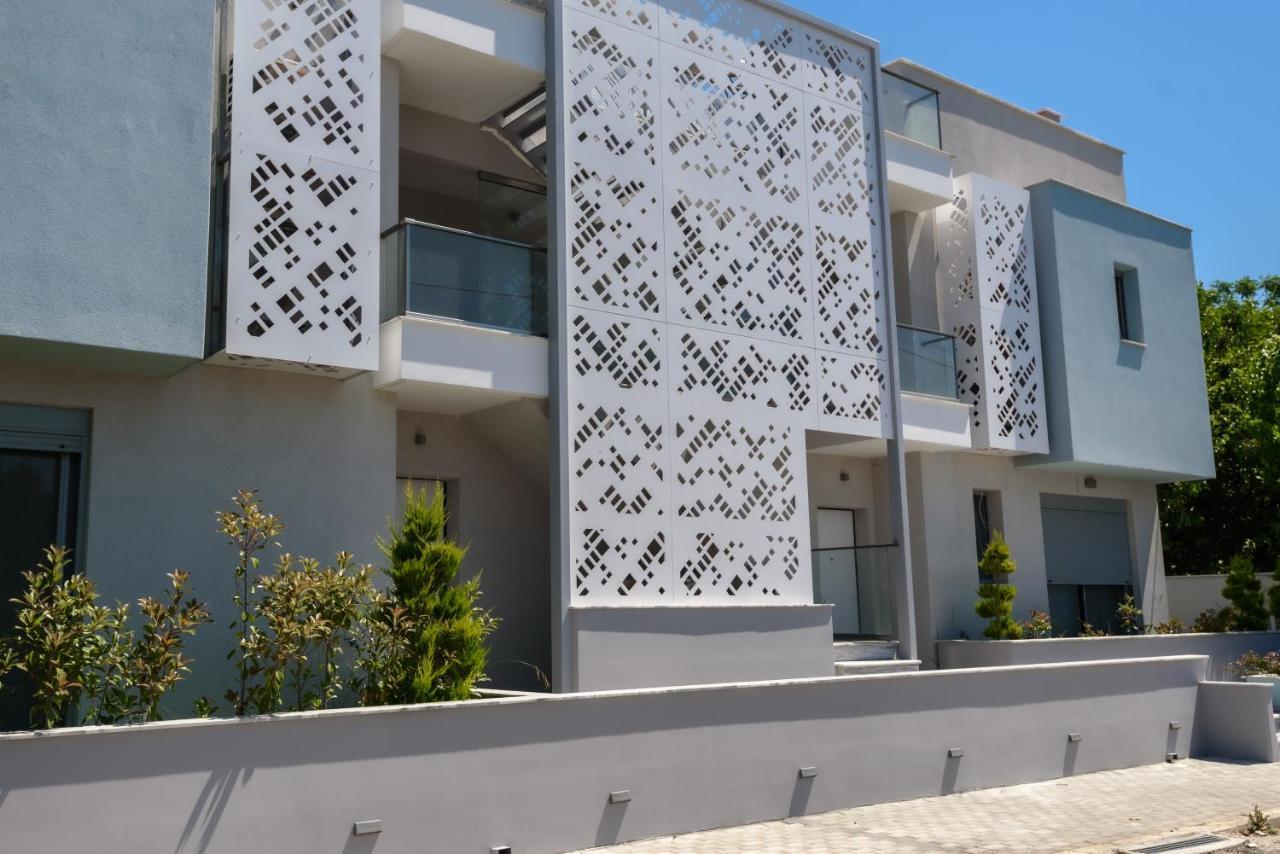 Itaka Familiy Apartments - Halkidiki Suites Com ニキティ エクステリア 写真